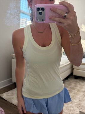 Women’s Scoop Neck Tank Top in Cream